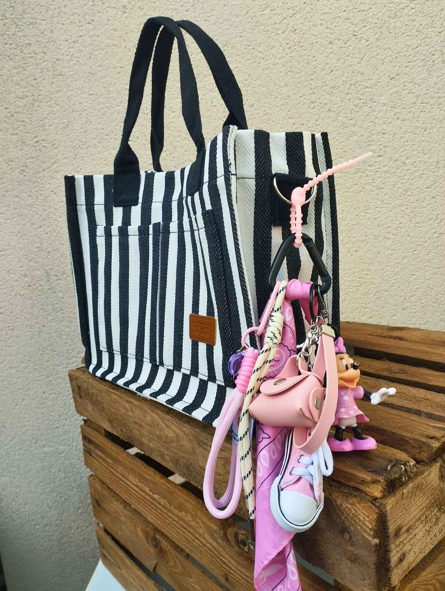 Gri-gri totem au style rétro avec breloques vintage et tissus réinventés, pièce unique Totem Pop
